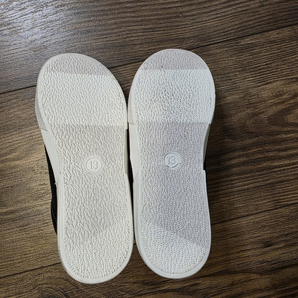 Youth Black Glitter Sneakers with Stars NWT - Picture 9 of 9